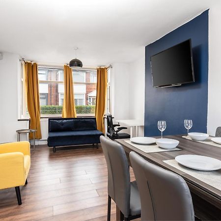 Comfy 3Br Home - Pool Table - Games - Sleeps 8 Manchester Bagian luar foto