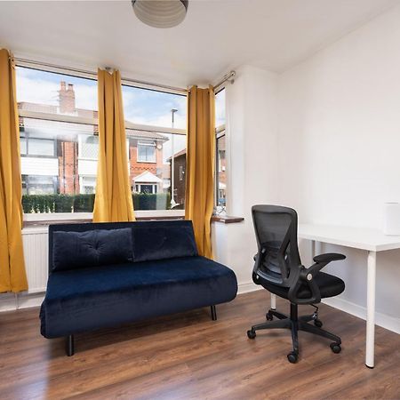 Comfy 3Br Home - Pool Table - Games - Sleeps 8 Manchester Bagian luar foto