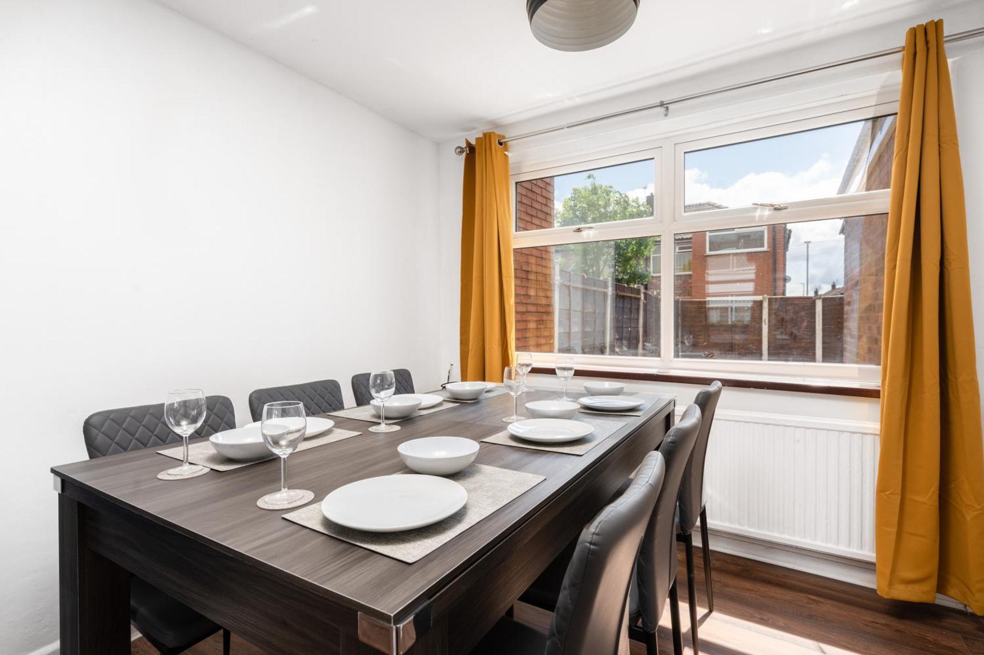 Comfy 3Br Home - Pool Table - Games - Sleeps 8 Manchester Bagian luar foto