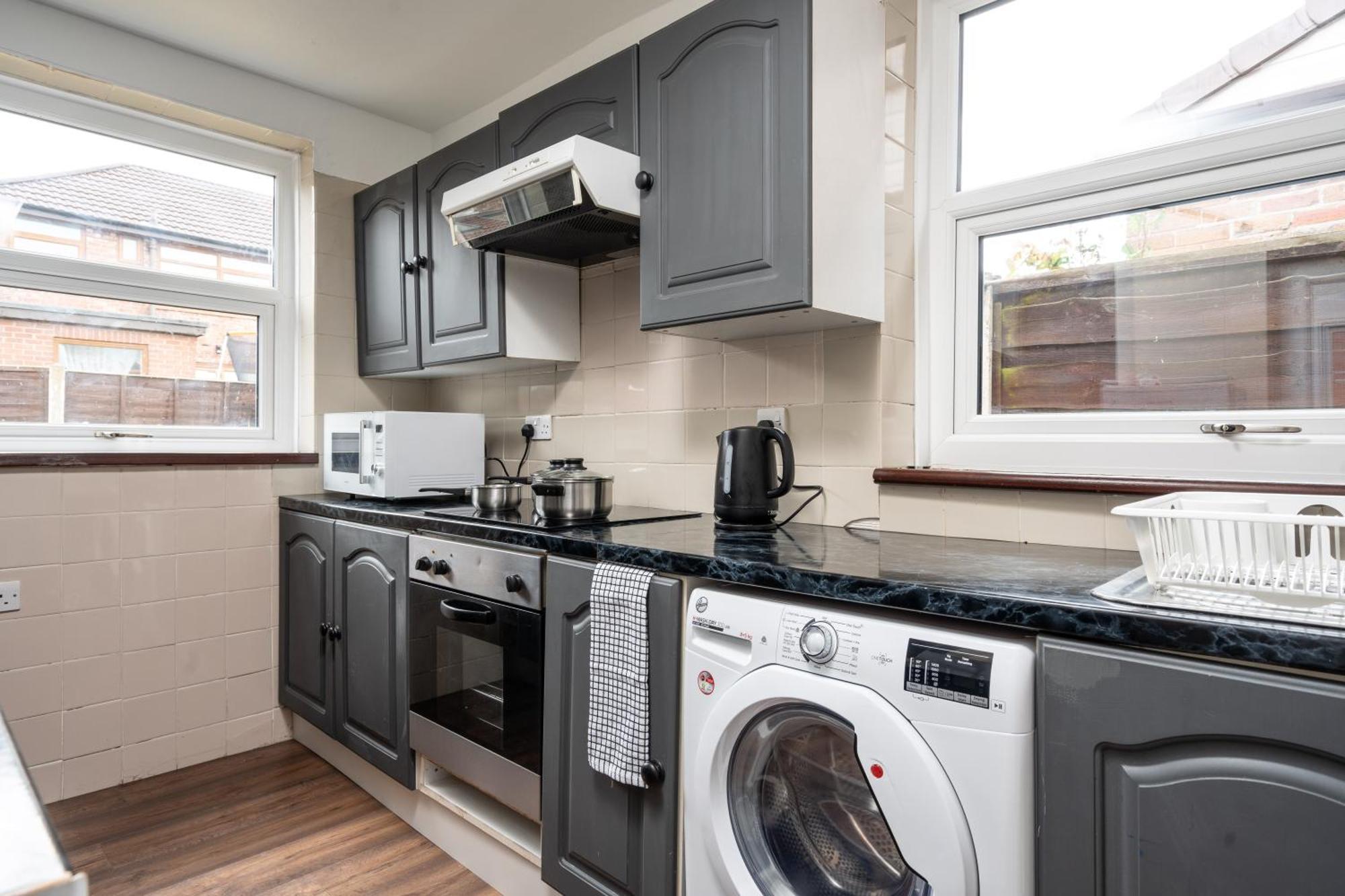 Comfy 3Br Home - Pool Table - Games - Sleeps 8 Manchester Bagian luar foto